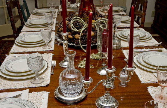 銀candleabra和Crystal Decanter