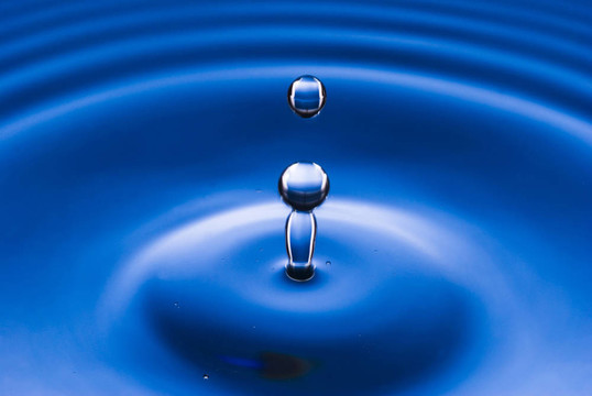 藍(lán)色水滴黑色和白色概述