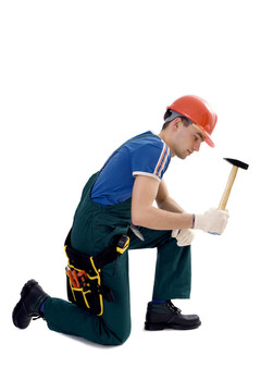 在工作服的男性建筑工人