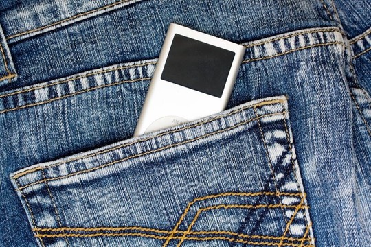 MP3播放器在牛仔褲的口袋里