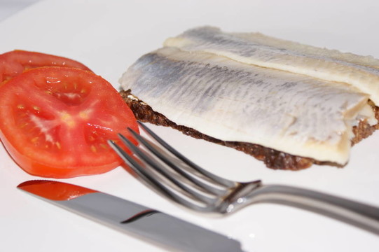 Matie；上一片面包一個年輕的鯡魚