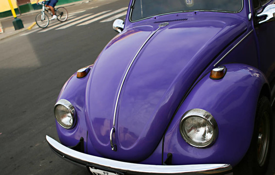 紫色的車