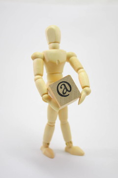 3D男子控股@（在）盒。