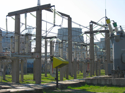 發(fā)電廠高壓電力變換器和冷卻塔
