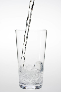 水