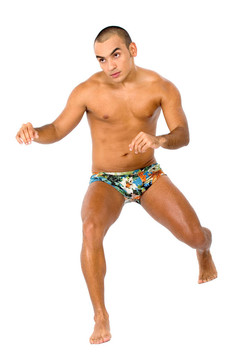 肌肉發(fā)達(dá)的男人平衡