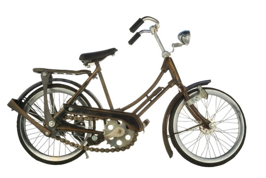 一個玩具自行車