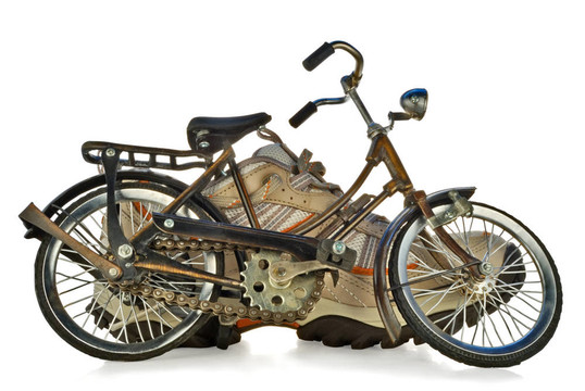 一個玩具自行車