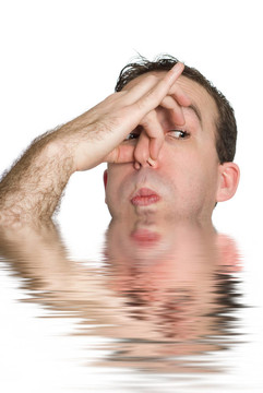 溺水的人