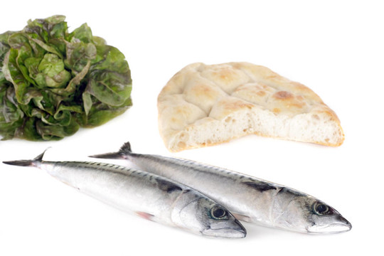 鯖魚(yú)面包和沙拉