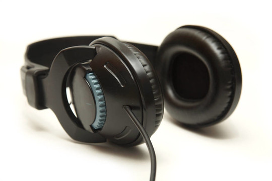 substr（耳機；0；200）