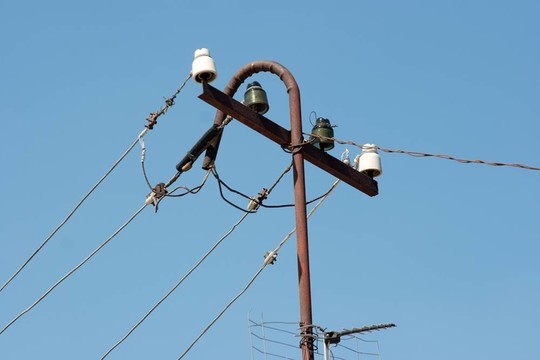 電