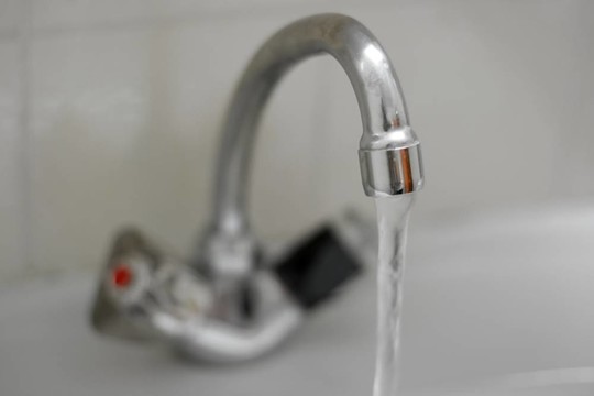 水
