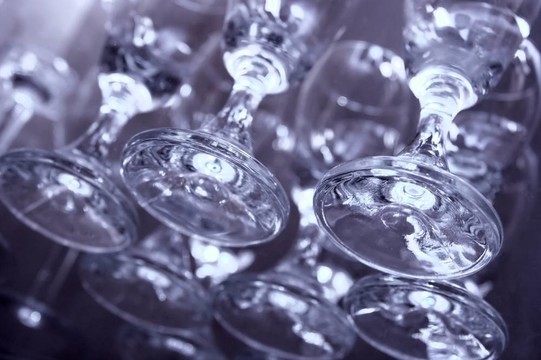 玻璃杯