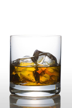 威士忌酒杯