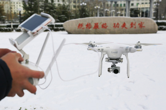 雪天航拍