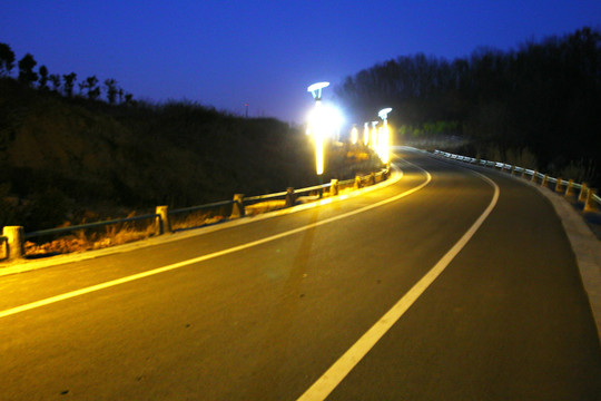路燈下景觀步道
