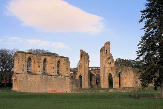 格拉斯頓伯里大教堂3