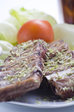 美國(guó)的新鮮排骨燒烤sausace牛至