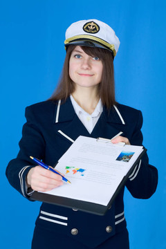 穿海制服的女孩