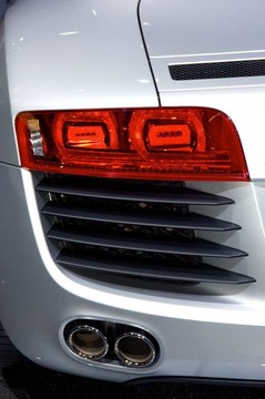小型車