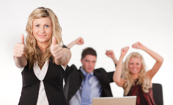 業(yè)務(wù)團(tuán)隊(duì)的歡呼