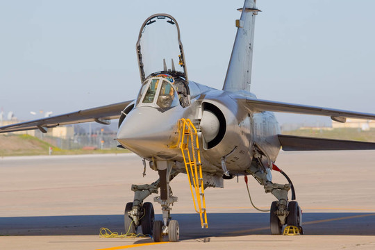 軍用飛機(jī)