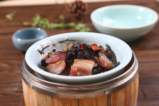 老干媽蒸臘肉