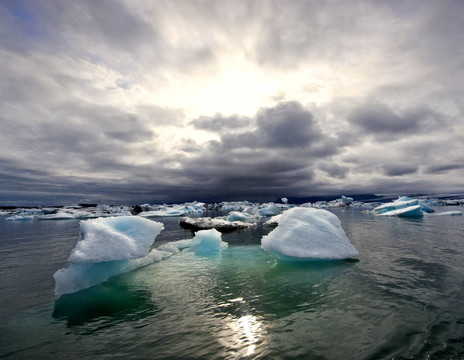湍流日落jokulsarlon冰川湖