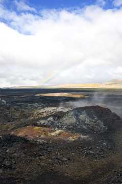 火山的彩虹
