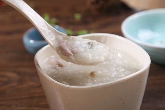 皮蛋瘦肉粥