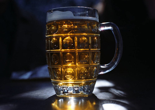 啤酒杯