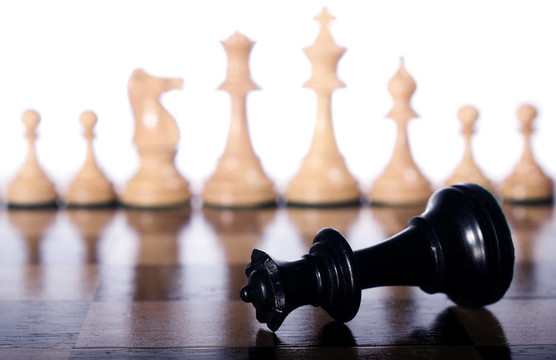 墮落的黑象棋女王