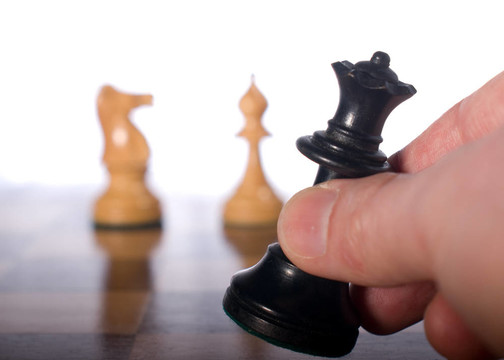 黑皇后棋盤上移動