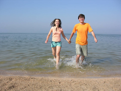 海灘情侶