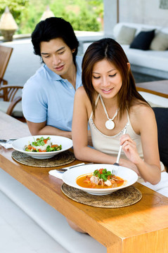 夫婦共進(jìn)午餐