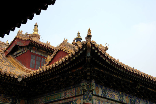 寺廟的屋頂