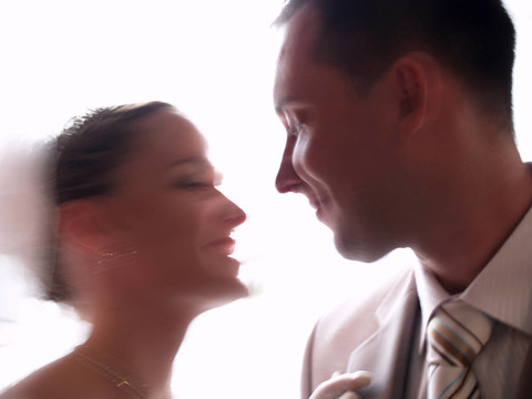 剛剛結(jié)婚