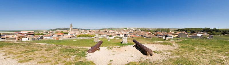 全景的安普迪亞村；Palencia（西班牙）