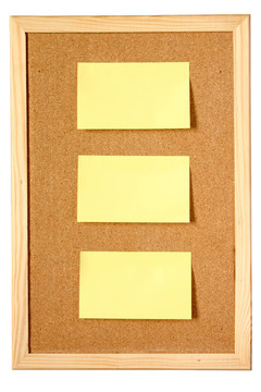 貼在軟木布告板上的備注說明