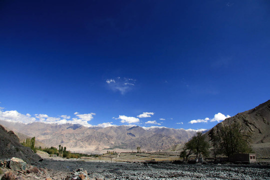 爬山- Stok Kangri（6；150m／20；080ft）；印度