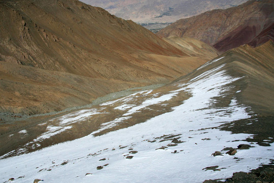 爬山- Stok Kangri（6；150m／20；080ft）；印度