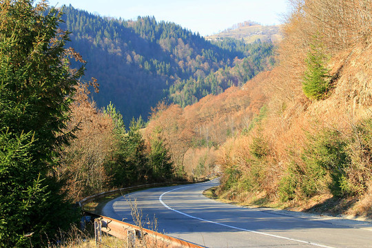 山區(qū)景觀之路