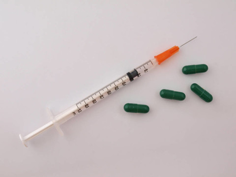 皮下注射器和針頭