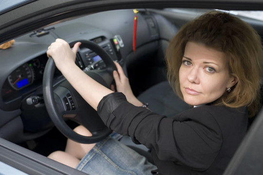 車上的女人