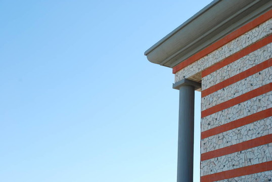 建筑與天空背景磚