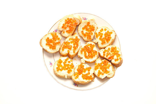 布朗紅魚子醬切片面包加黃油