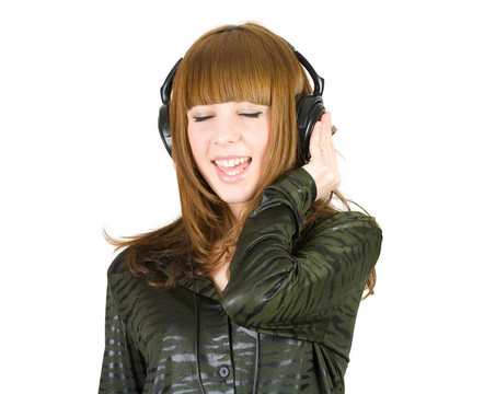 女孩聽音樂