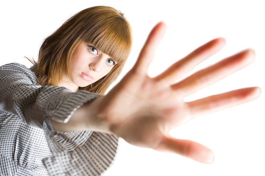 金發(fā)女孩隱藏