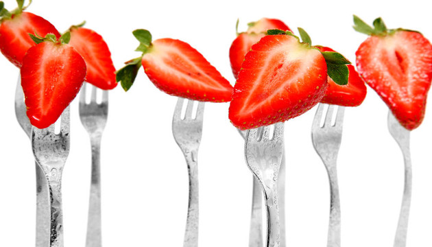 Strawberry Halves在?？怂? style=